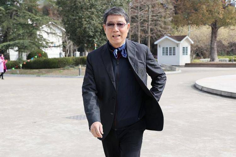 姑娘漂亮微电影